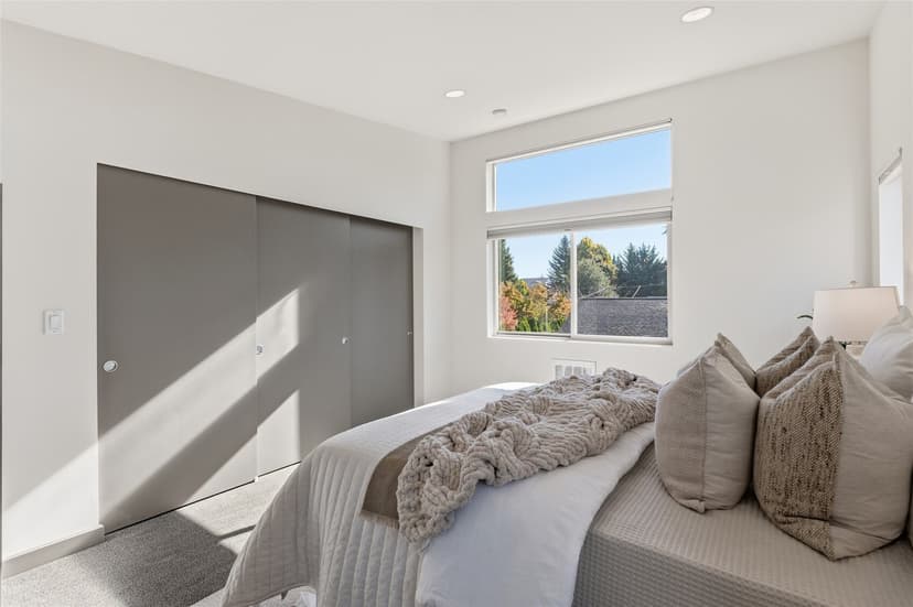 Property photo for 2105 N 89th Street, Seattle photo 16