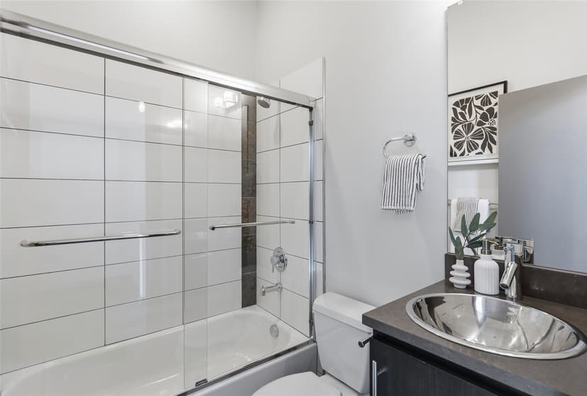 Property photo for 2105 N 89th Street, Seattle photo 18