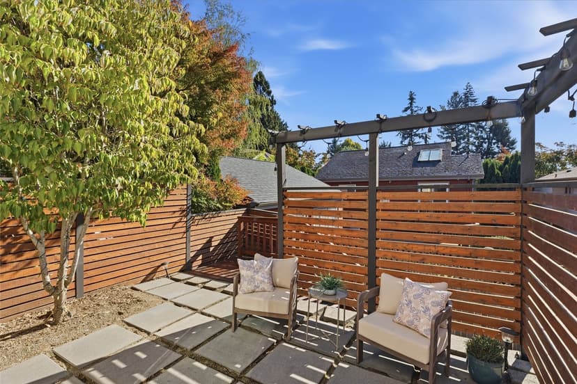 Property photo for 2105 N 89th Street, Seattle photo 27