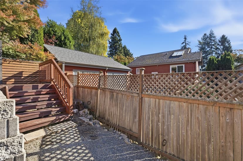 Property photo for 2105 N 89th Street, Seattle photo 30