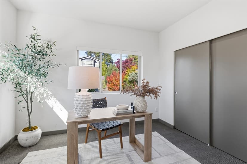 Property photo for 2105 N 89th Street, Seattle photo 4