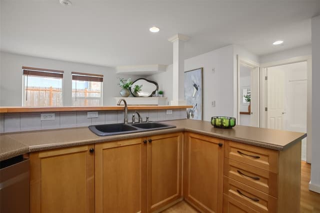 Property photo for 11920 98th Avenue NE #301, Kirkland photo 5