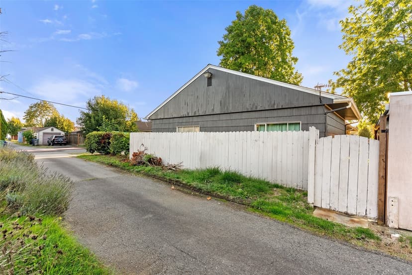 Property photo for 402 Pike Street NE, Auburn photo 33