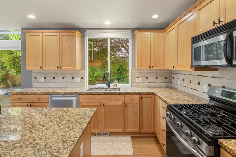 Property photo for 22418 SE 281st Street, Maple Valley photo 10