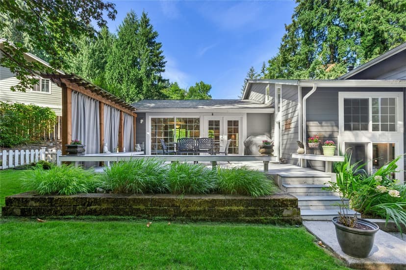 Property photo for 860 Valley View Place SW, Issaquah photo 22
