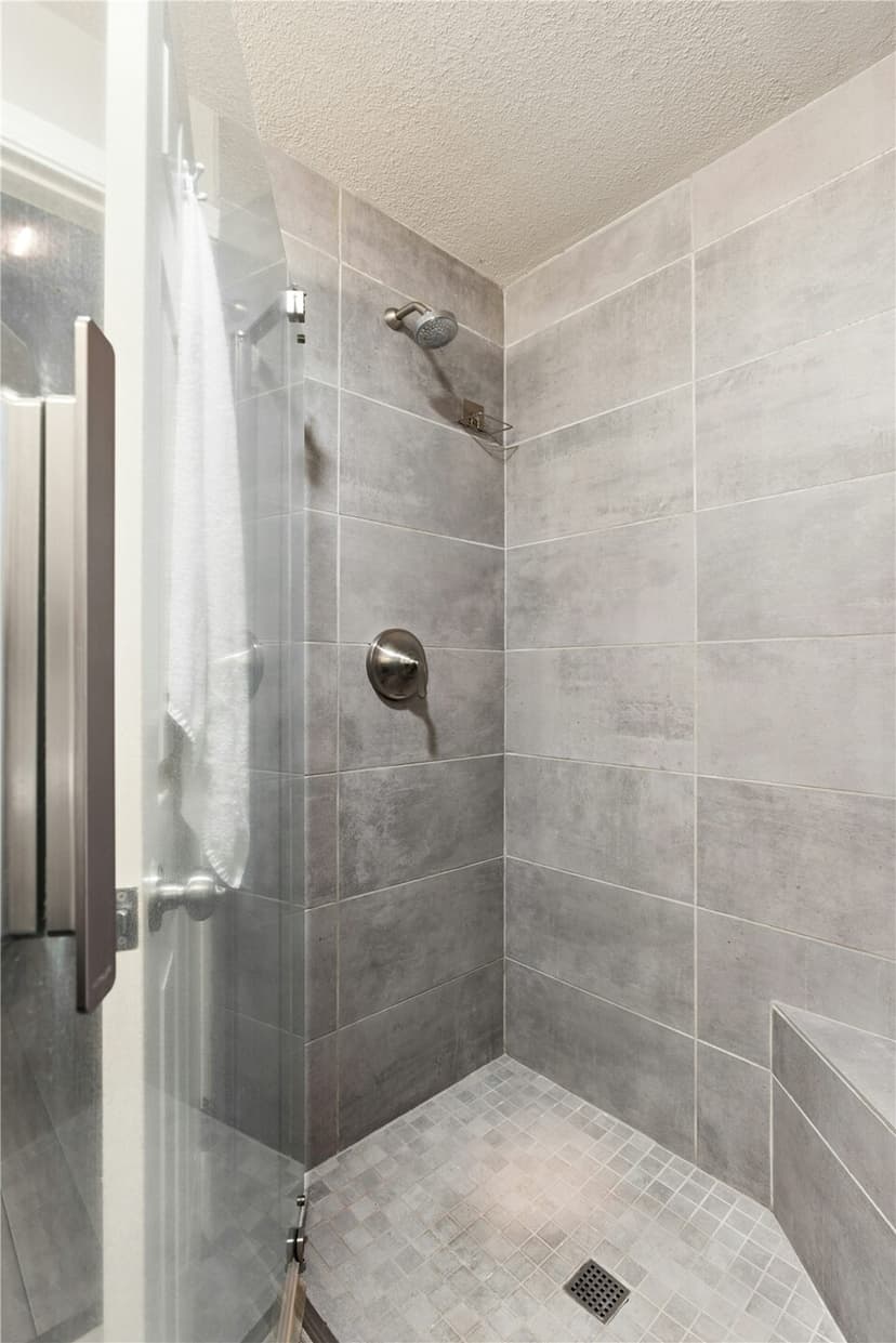 Property photo for 860 Valley View Place SW, Issaquah photo 10