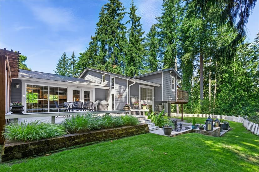 Property photo for 860 Valley View Place SW, Issaquah photo 23