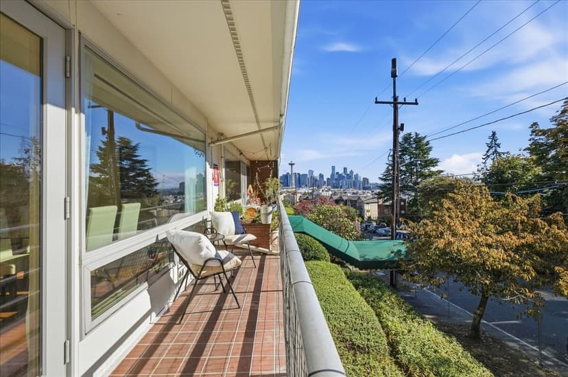 Property photo for 530 W Olympic Place #206, Seattle photo 11