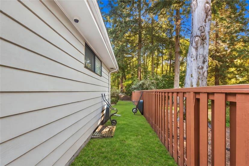 Property photo for 12441 NE 2nd Street, Bellevue photo 7