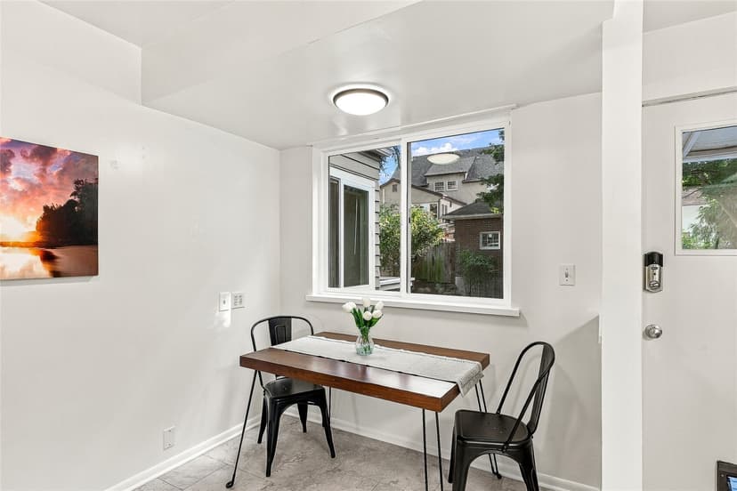 Property photo for 5756 25th Avenue NE, Seattle photo 9