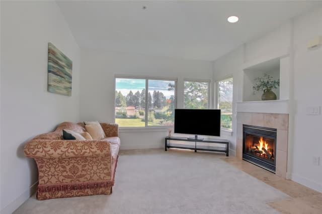 Property photo for 11130 SE 208th St #M-202, Kent photo 4