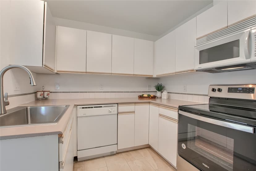 Property photo for 11130 SE 208th St #M-202, Kent photo 10