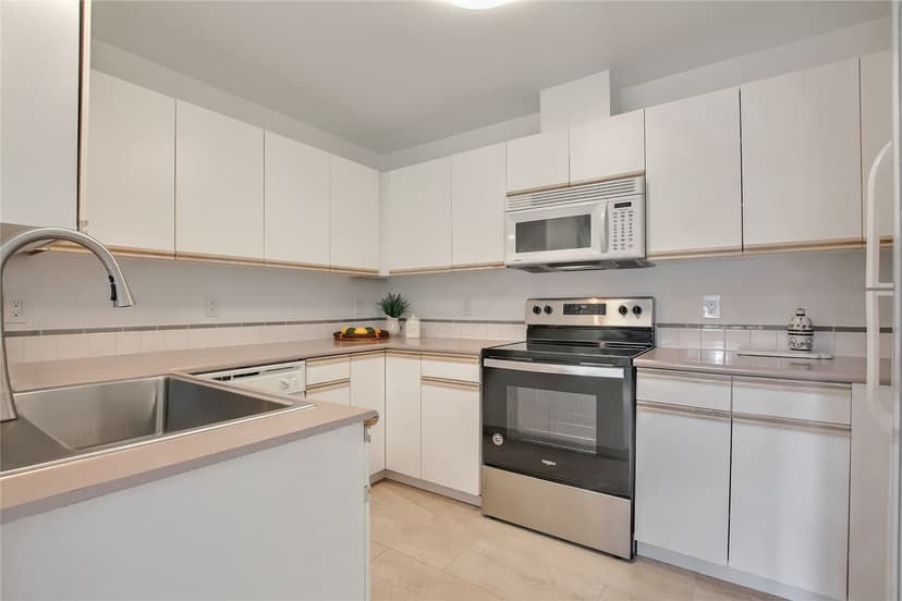Property photo for 11130 SE 208th St #M-202, Kent photo 9