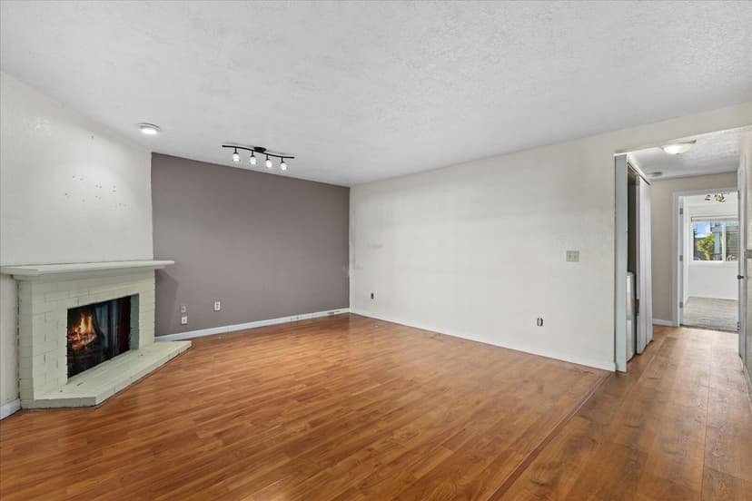 Property photo for 12526 SE 32nd Street #30, Bellevue photo 4