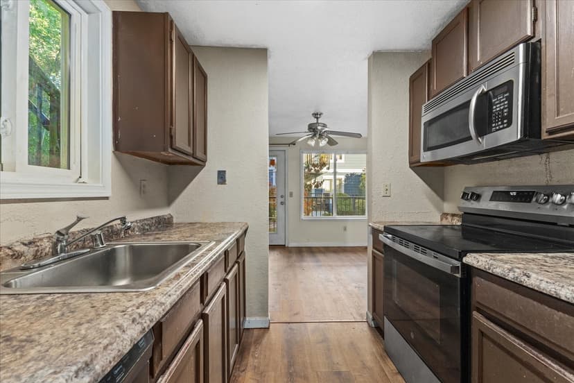 Property photo for 12526 SE 32nd Street #30, Bellevue photo 14