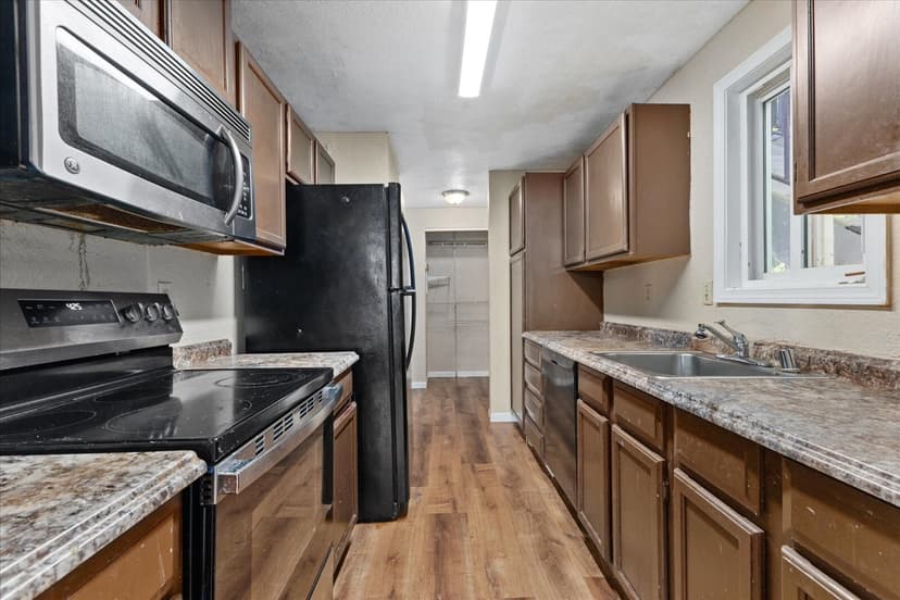 Property photo for 12526 SE 32nd Street #30, Bellevue photo 11