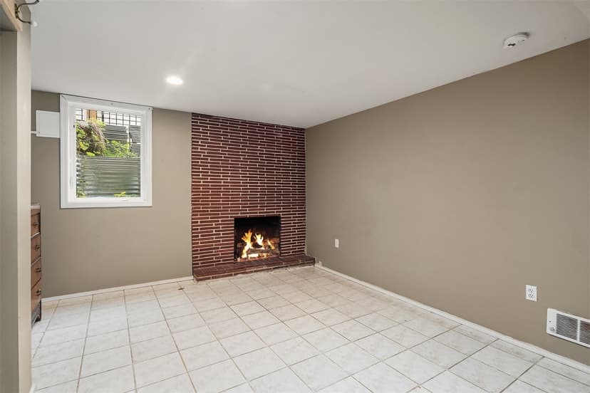 Property photo for 1710 Baker Avenue, Everett photo 18