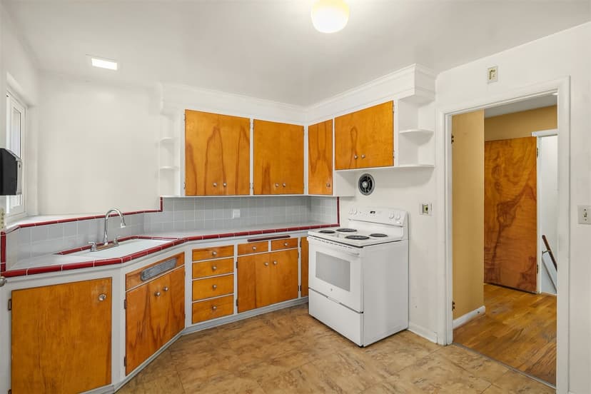 Property photo for 1710 Baker Avenue, Everett photo 7