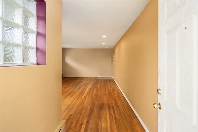 Property photo for 1710 Baker Avenue, Everett photo 2