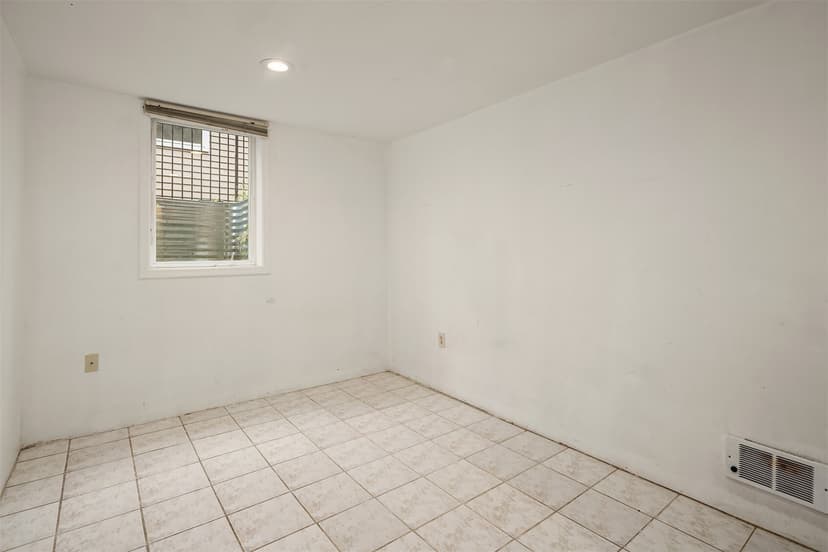 Property photo for 1710 Baker Avenue, Everett photo 17