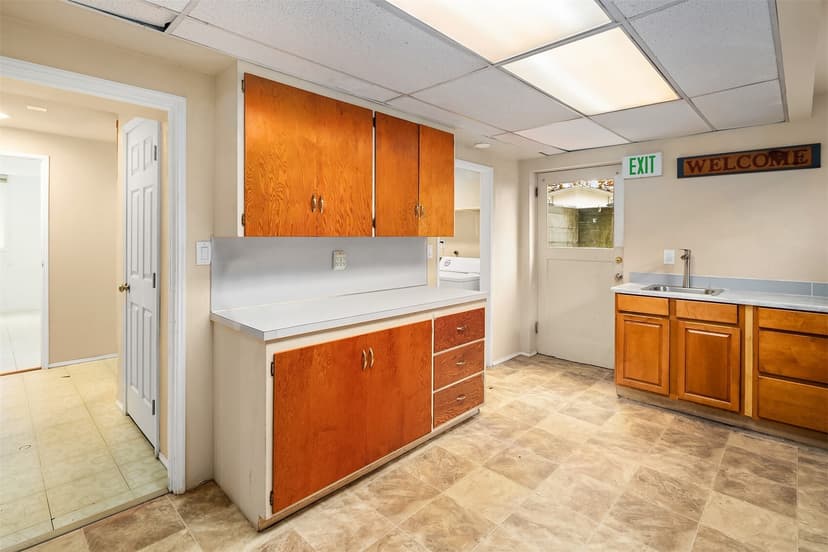 Property photo for 1710 Baker Avenue, Everett photo 26