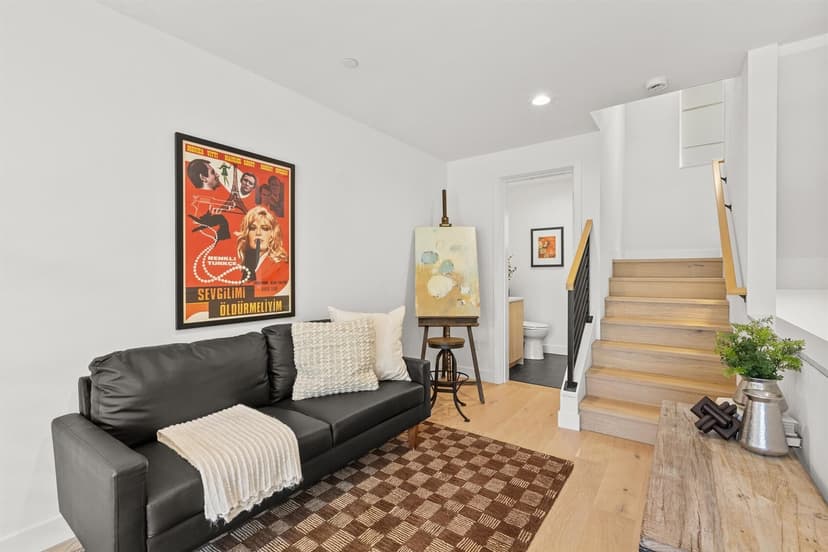 Property photo for 222 10th Avenue E #D, Seattle photo 11