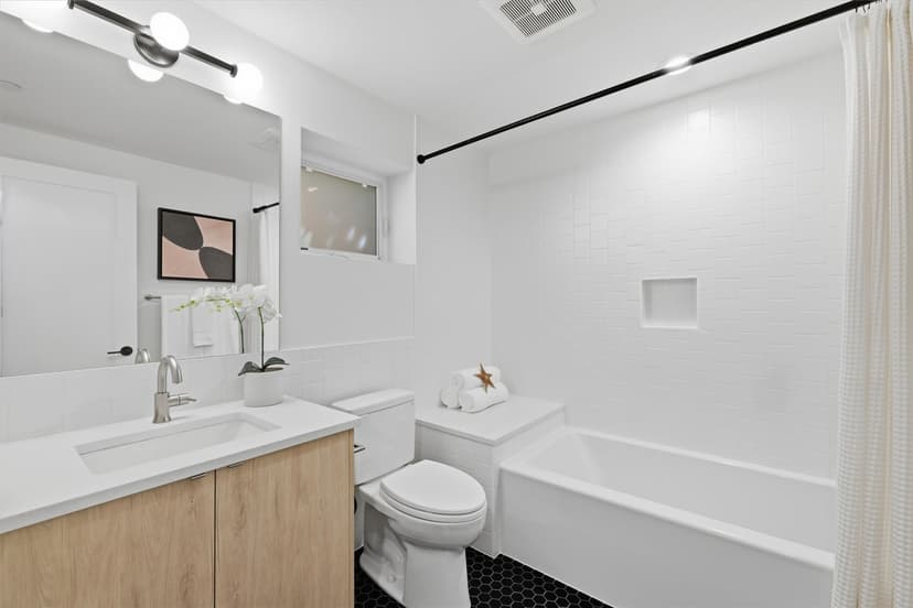 Property photo for 2011 Dexter Avenue N #A, Seattle photo 21