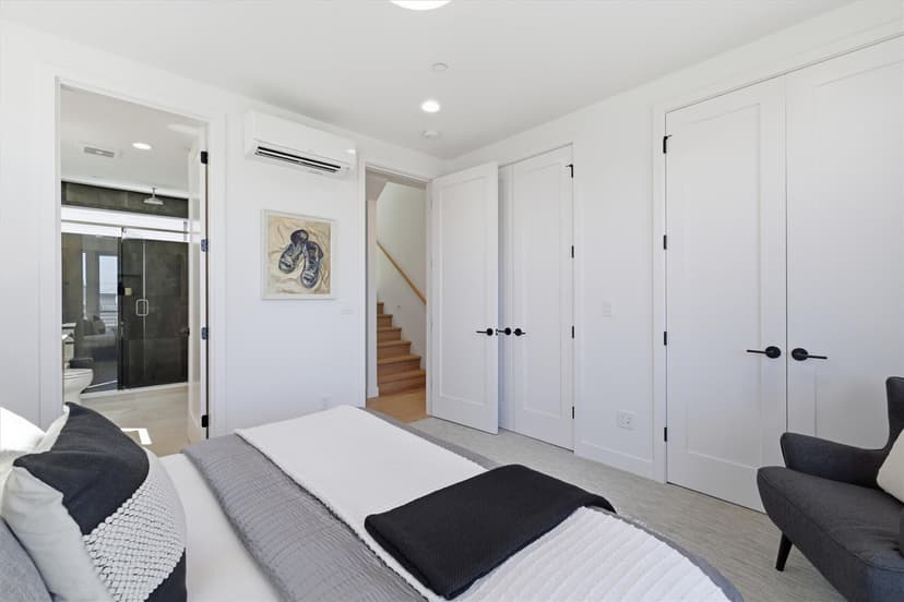 Property photo for 2011 Dexter Avenue N #A, Seattle photo 12