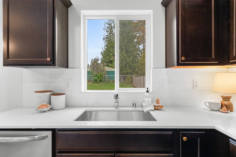 Property photo for 4211 69th Avenue NE, Marysville photo 11