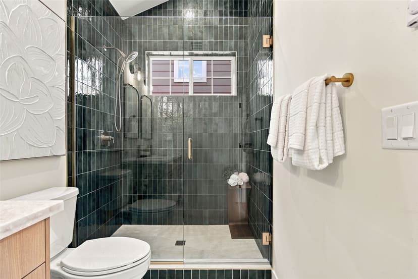 Property photo for 5606 11th Avenue NE, Seattle photo 18