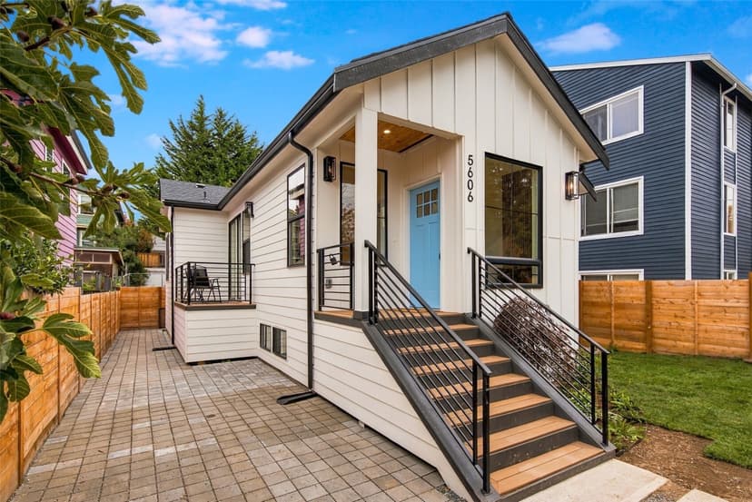 Property photo for 5606 11th Avenue NE, Seattle photo 2
