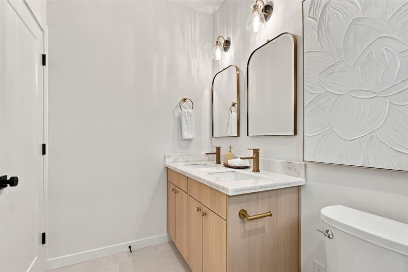 Property photo for 5606 11th Avenue NE, Seattle photo 17