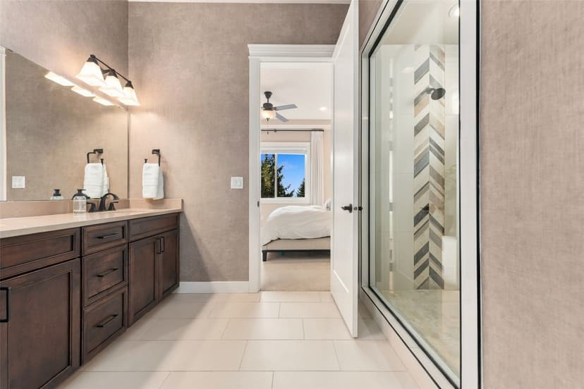 Property photo for 13622 Overlook Drive E, Bonney Lake photo 18