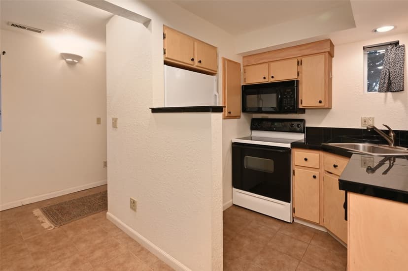 Property photo for 4407 30th Avenue W, Seattle photo 28