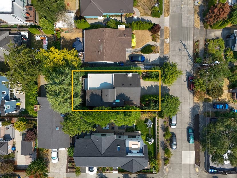 Property photo for 4407 30th Avenue W, Seattle photo 32