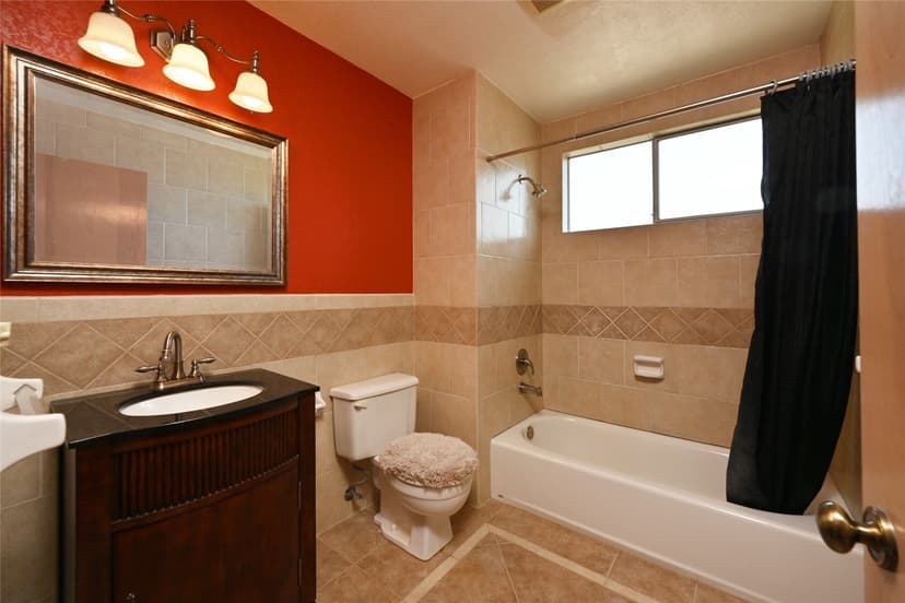 Property photo for 4407 30th Avenue W, Seattle photo 22