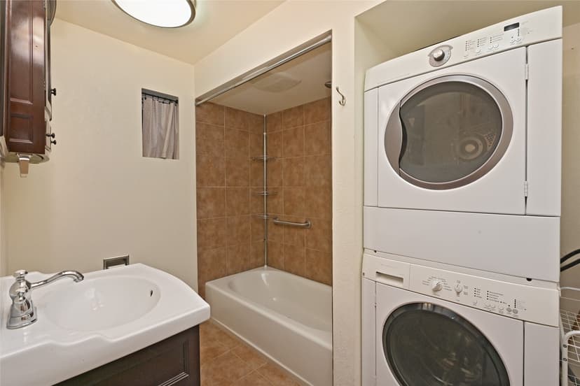 Property photo for 4407 30th Avenue W, Seattle photo 29