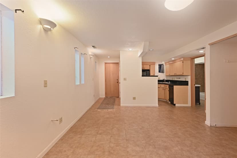 Property photo for 4407 30th Avenue W, Seattle photo 27