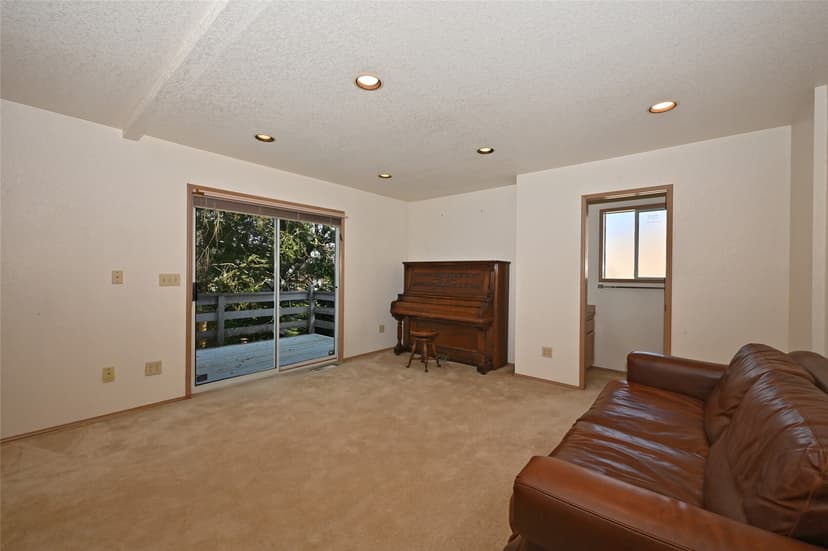 Property photo for 4407 30th Avenue W, Seattle photo 12