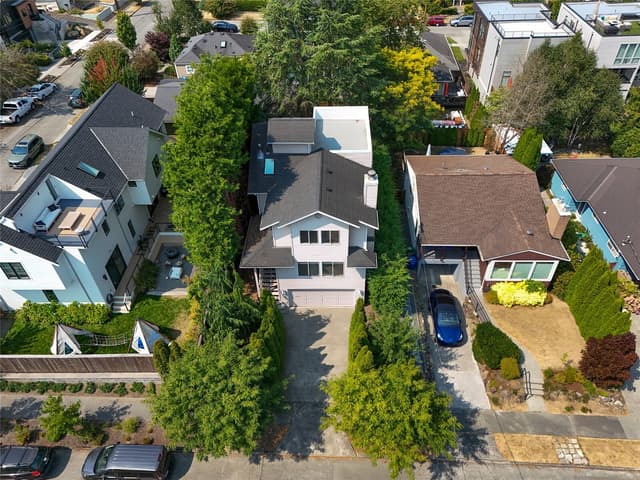 Property photo for 4407 30th Avenue W, Seattle