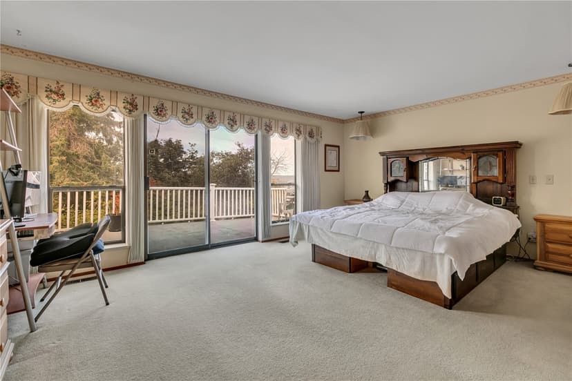 Property photo for 755 Alvord Avenue N, Kent photo 12