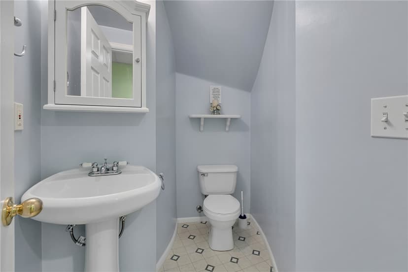 Property photo for 755 Alvord Avenue N, Kent photo 20