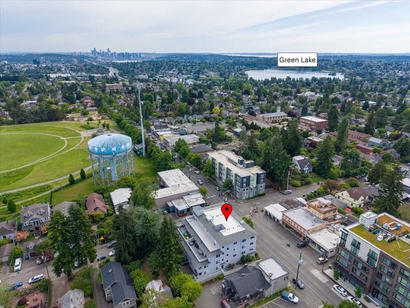 Property photo for 1000 NE 88th Street #304, Seattle photo 25