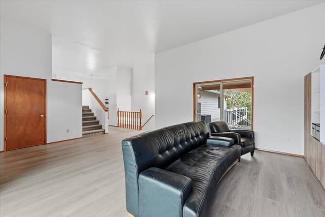 Property photo for 11048 Lotus Place S, Seattle photo 3