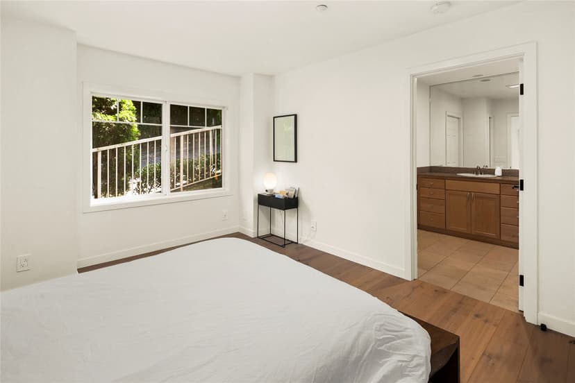 Property photo for 1029 Belmont Avenue E #305, Seattle photo 14