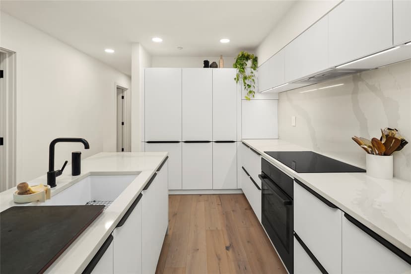 Property photo for 1029 Belmont Avenue E #305, Seattle photo 12