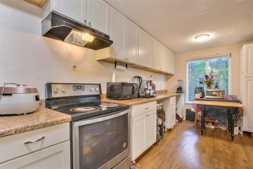 Property photo for 18100 15th Avenue NE #D120, Shoreline photo 16