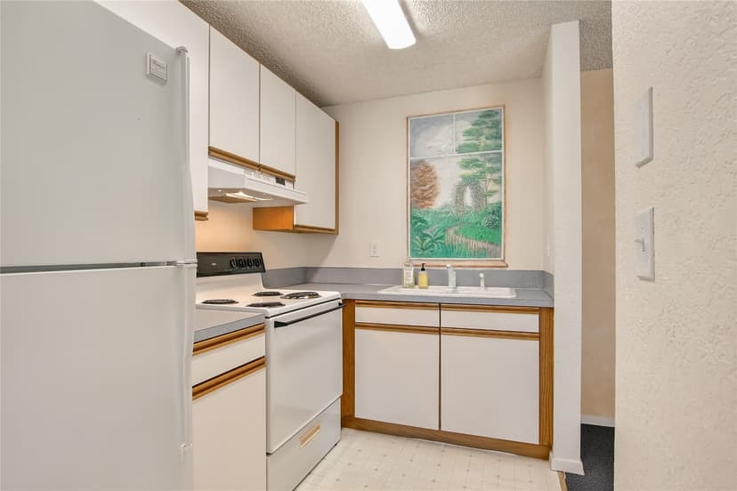 Property photo for 18100 15th Avenue NE #D120, Shoreline photo 4