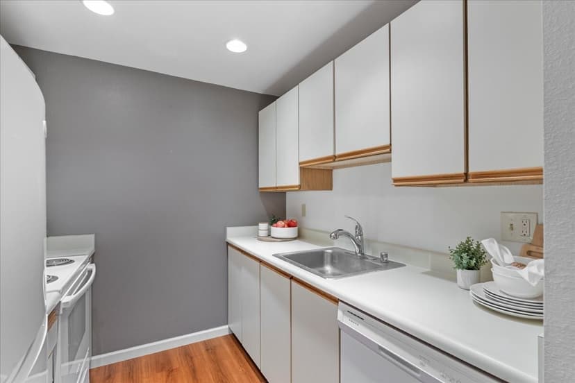 Property photo for 700 N 160th Street #A-309, Shoreline photo 8