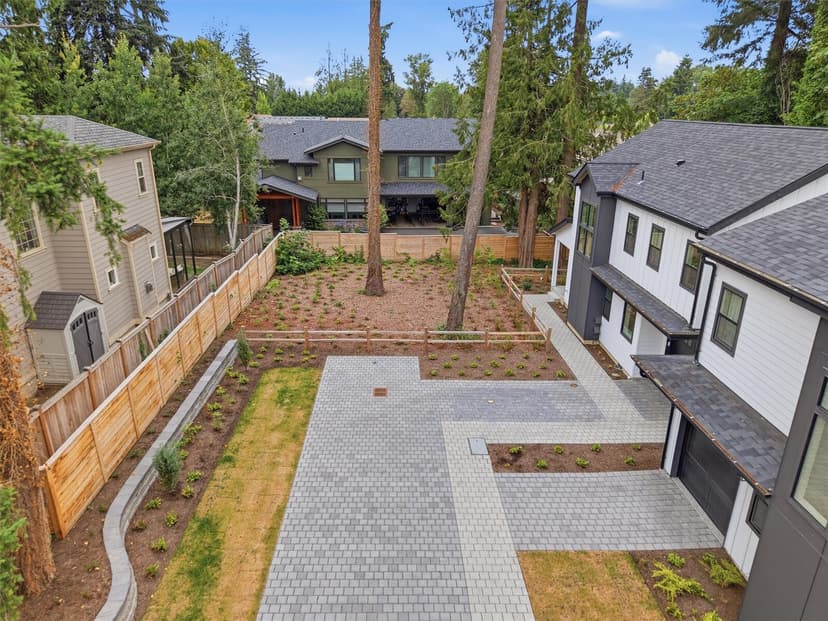 Property photo for 12426 NE 90th Street, Kirkland photo 31